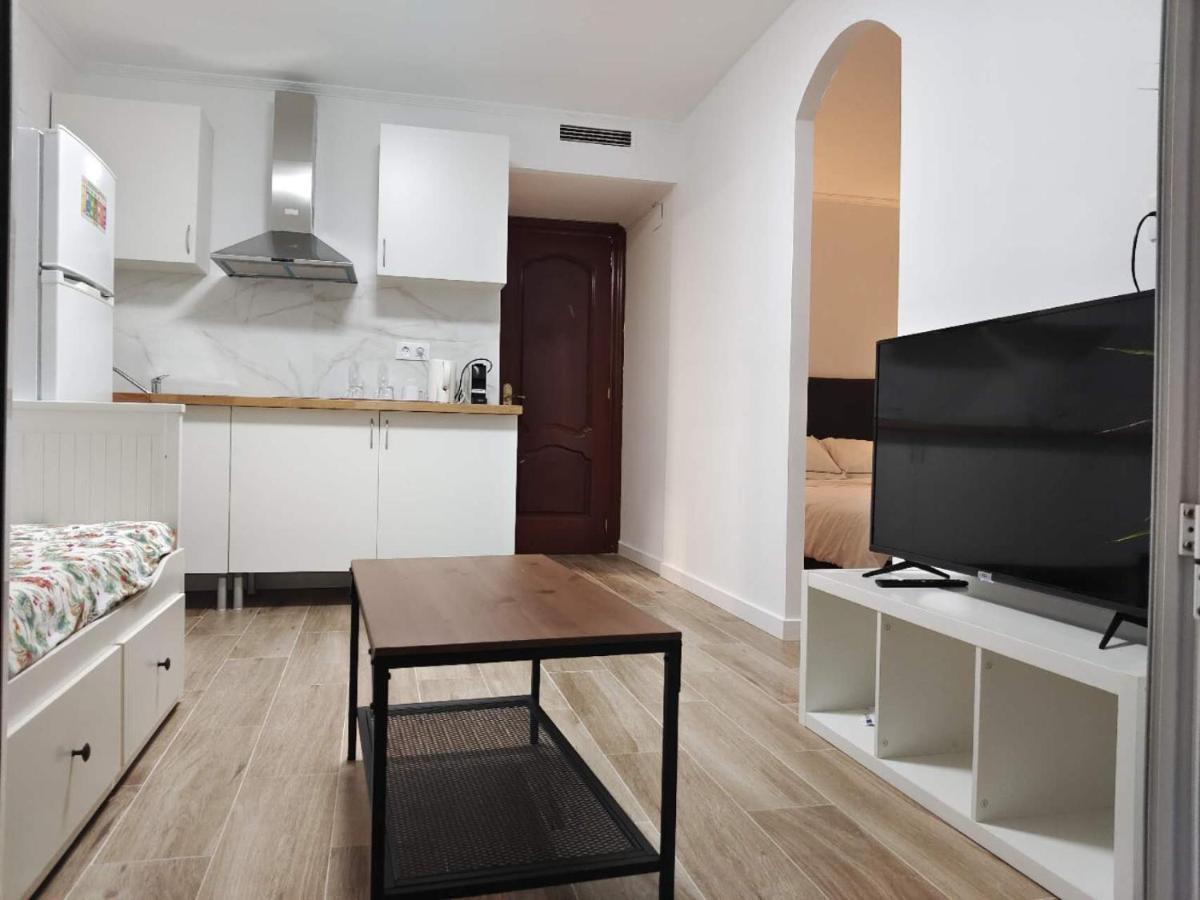 Luna L'Hospitalet de Llobregat Extérieur photo