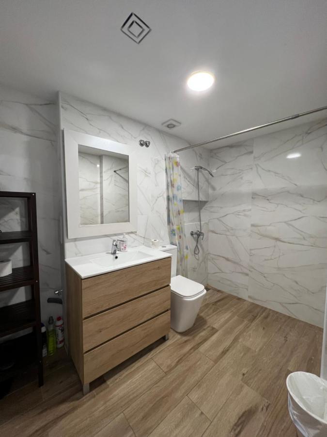 Luna L'Hospitalet de Llobregat Extérieur photo